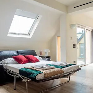 The Best Rent - Attic With Terrace In Downtown , Milan Italy