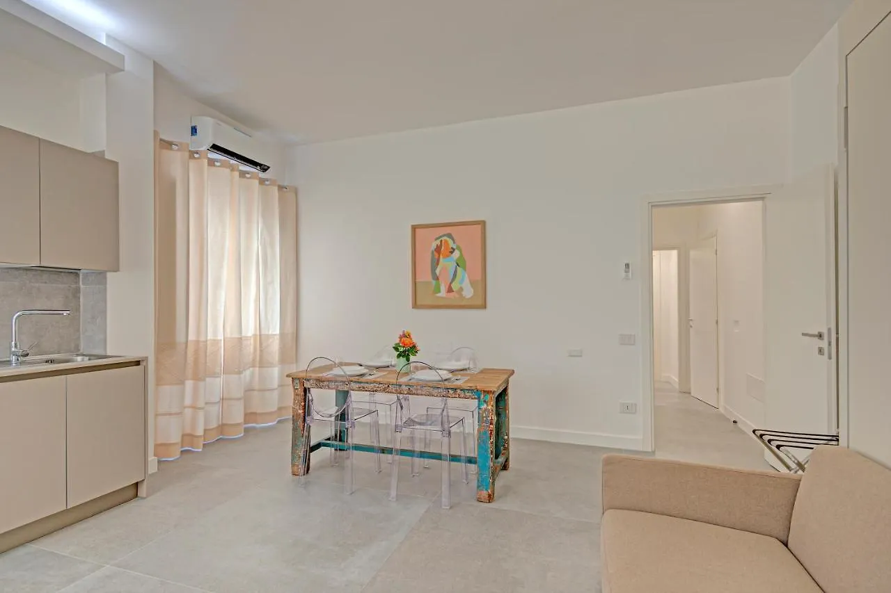 Right House Sur Le Port - Harbour View Apartment Cagliari Italy