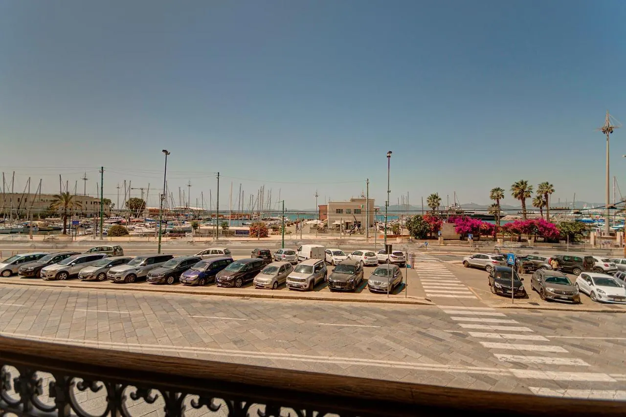 Right House Sur Le Port - Harbour View Apartment Cagliari